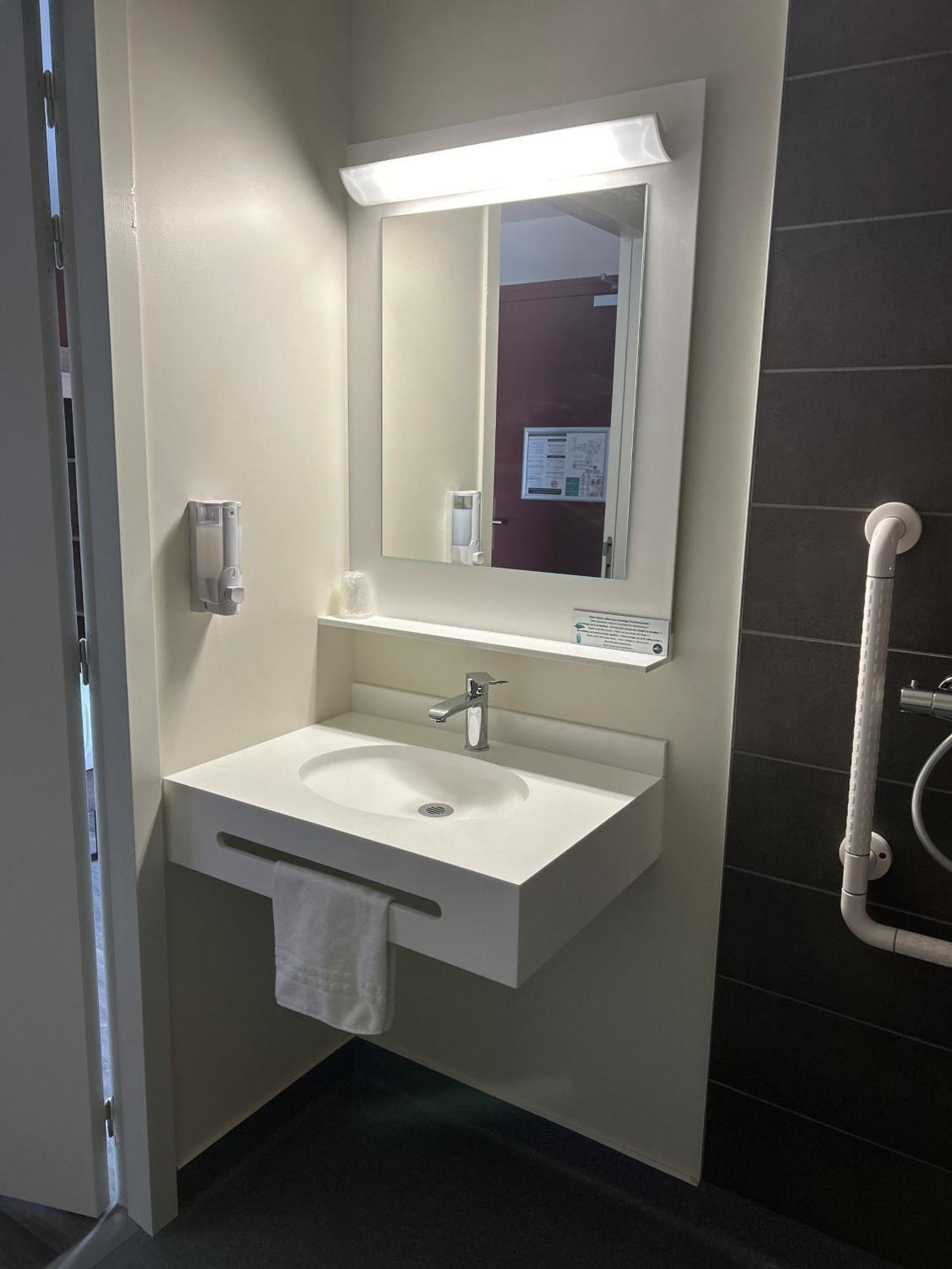 Hotel Wood Inn Bordeaux Aeroport Mérignac Kültér fotó