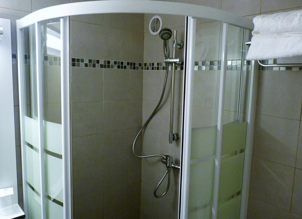 Hotel Wood Inn Bordeaux Aeroport Mérignac Kültér fotó